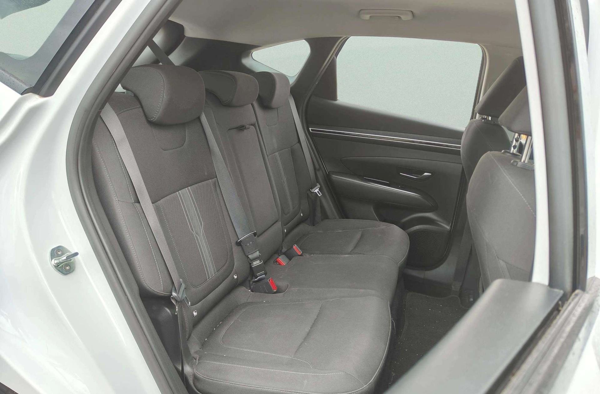 Hyundai Tucson 1.6 CRDi Maxx - foto 17