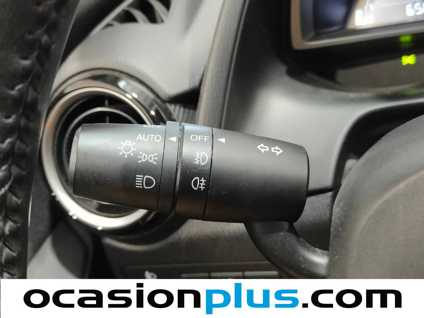 Extras del Mazda Mazda2 Mazda Mazda 2 1.5 GE Black Tech Edition (90 CV)
