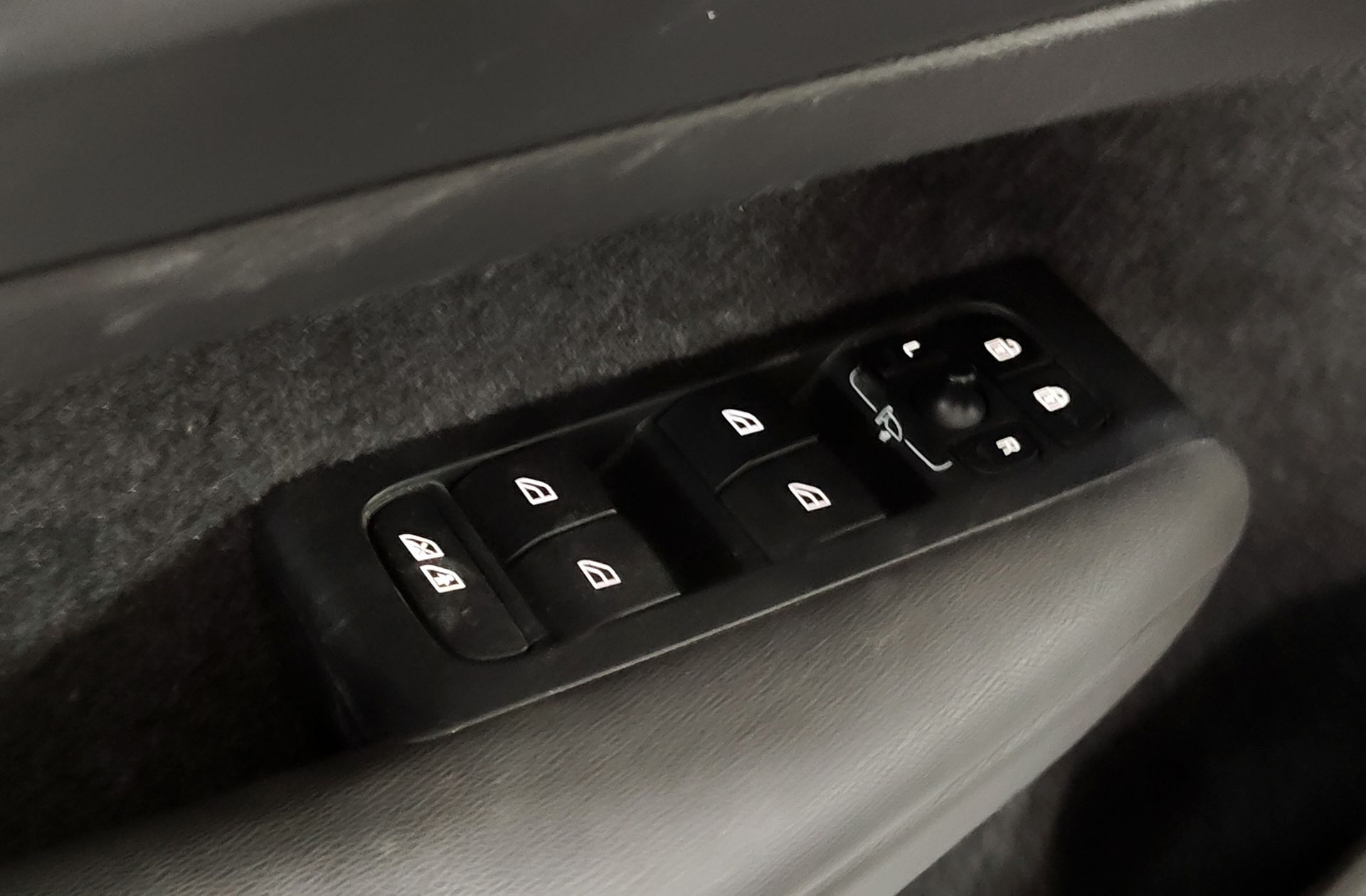 Volvo XC40 T2 Essential - foto 32