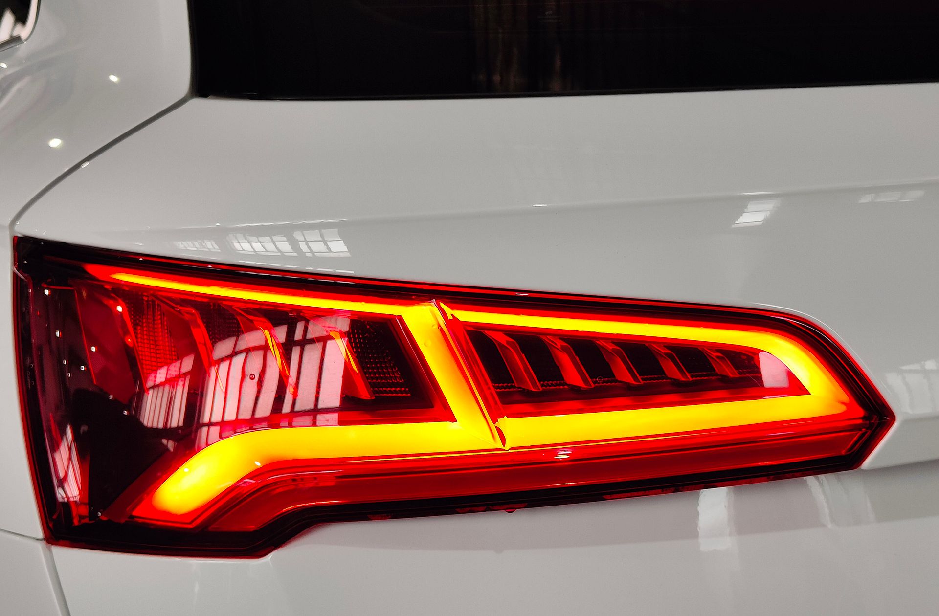 Audi Q5 Design 2.0 TDI quattro S tronic - foto 17
