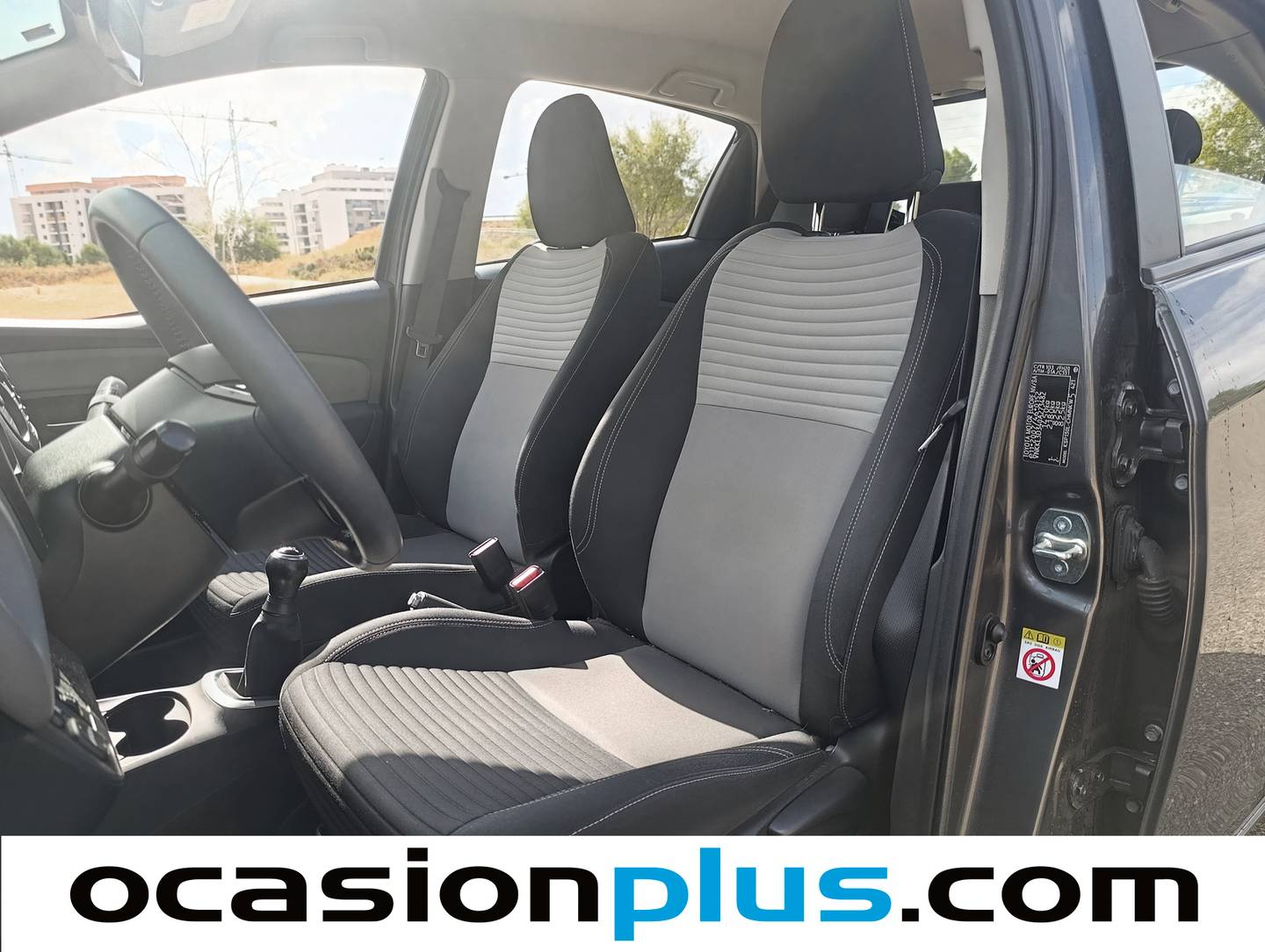 Foto asientos delanteros Toyota Yaris Toyota Yaris 1.0 Active (69 CV)