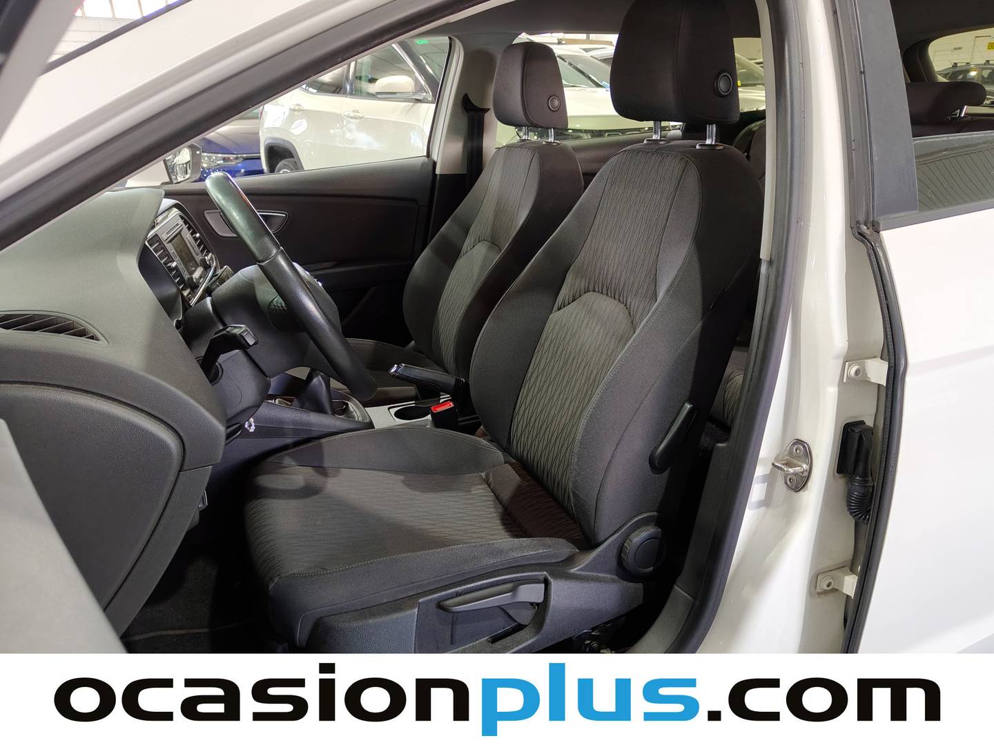 Foto asientos delanteros Seat León Seat León ST 1.6 TDI S&S Style (105 CV)