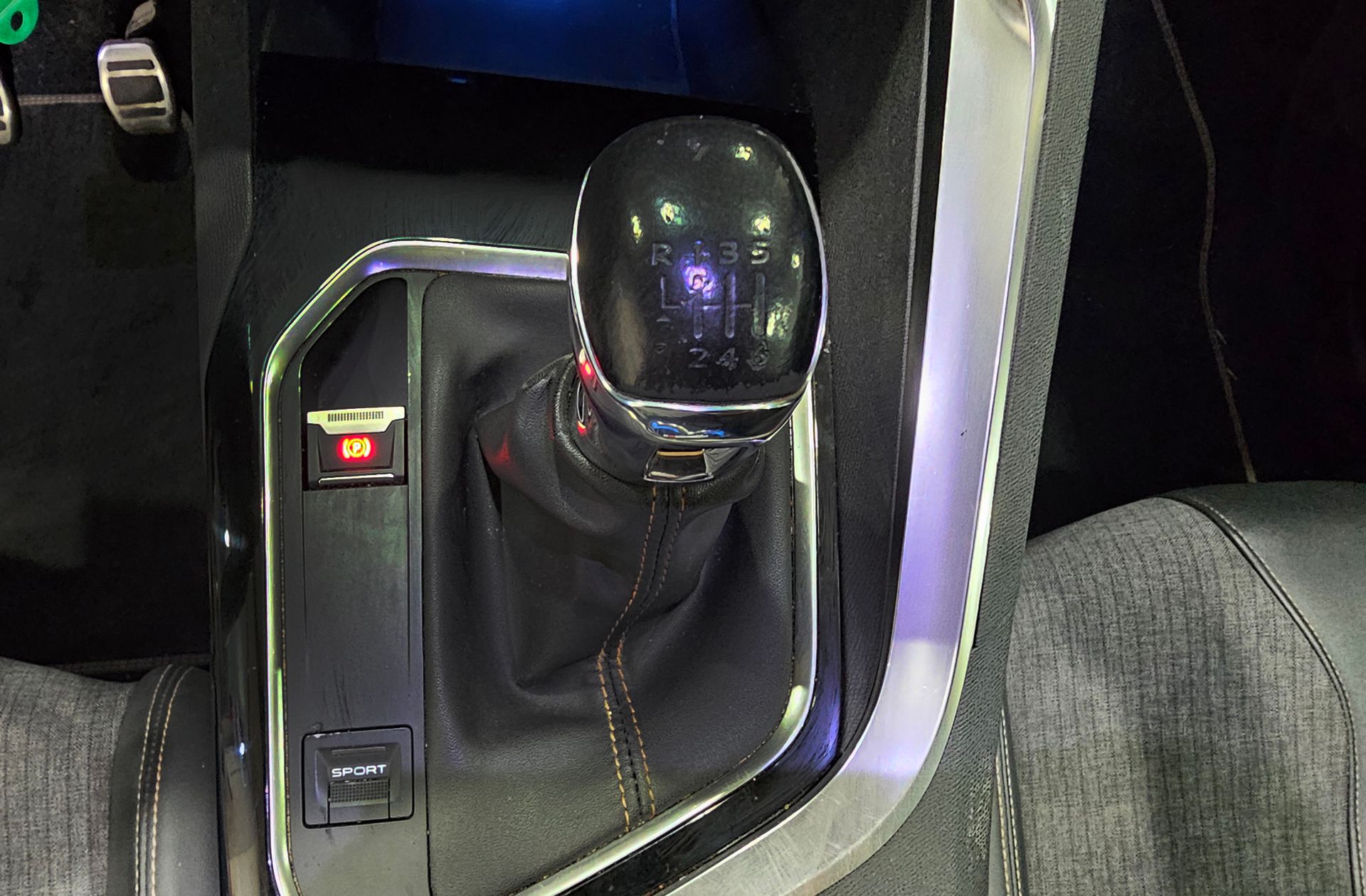 Peugeot 3008 PureTech 130 GT Line - foto 6