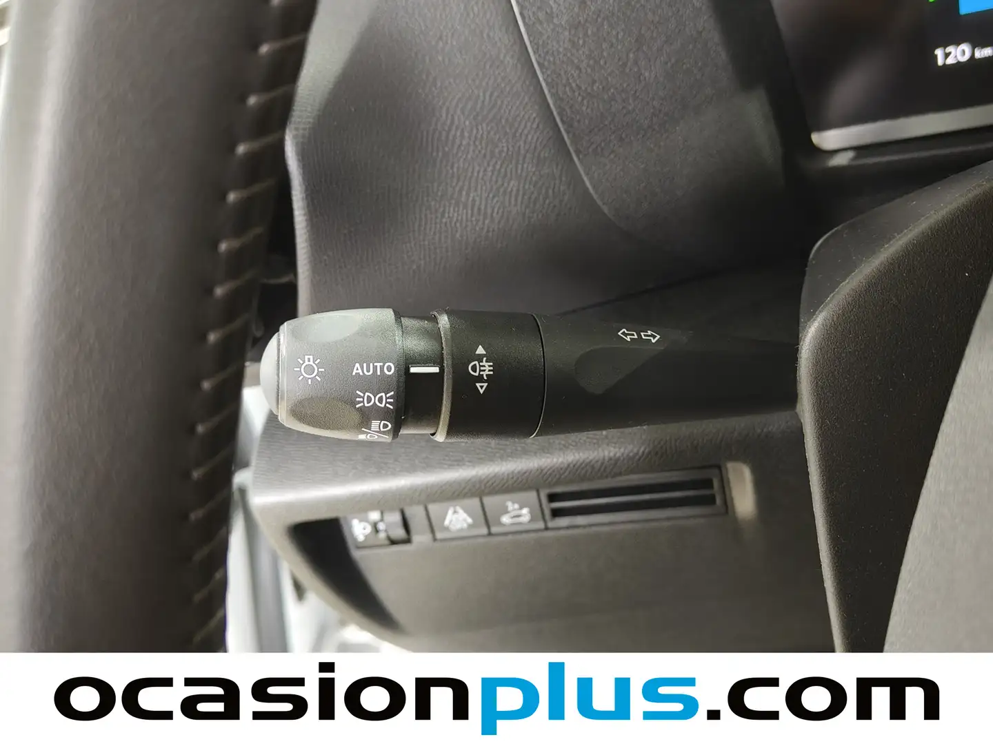 Foto Citroën C4 X Citroen C4 X PureTech 100 S&S 6v You (102 CV)