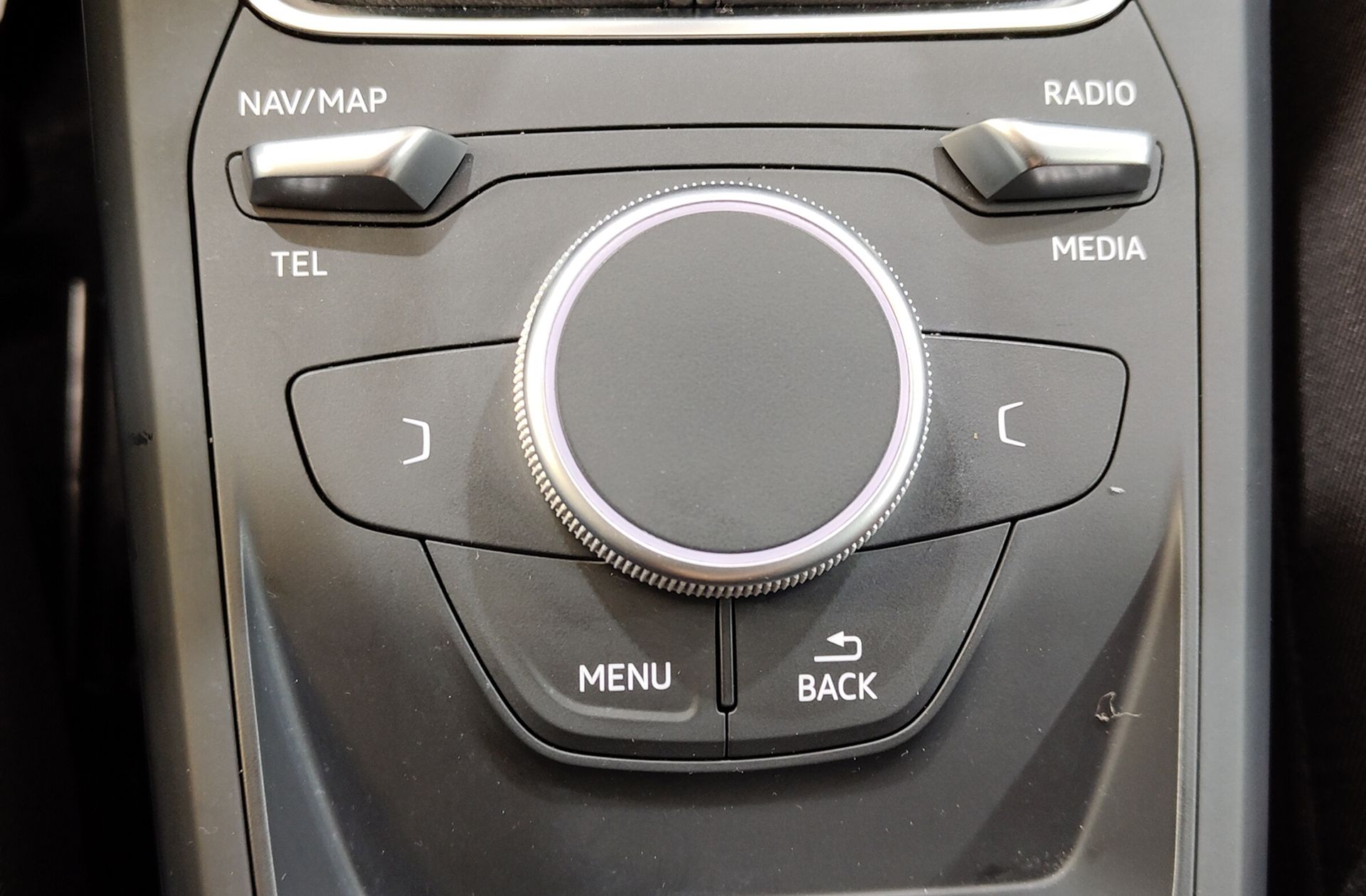 Audi Q2 sport 30 TFSI - foto 32