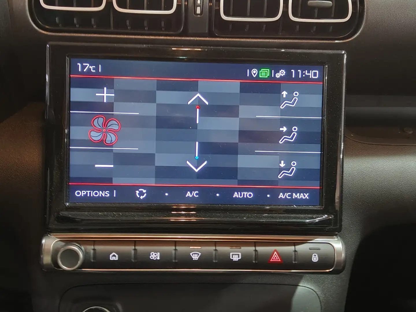 Foto Citroën C3 Aircross Citroen C3 Aircross PureTech 110 S&S Shine (110 CV)