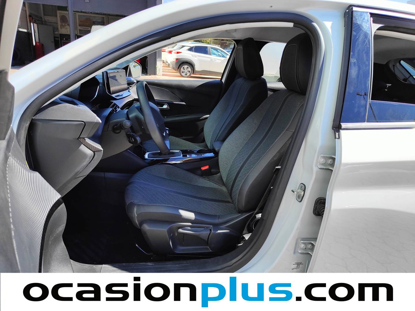 Foto asientos delanteros Peugeot 208 Peugeot 208 PureTech 100 Allure (100 CV)