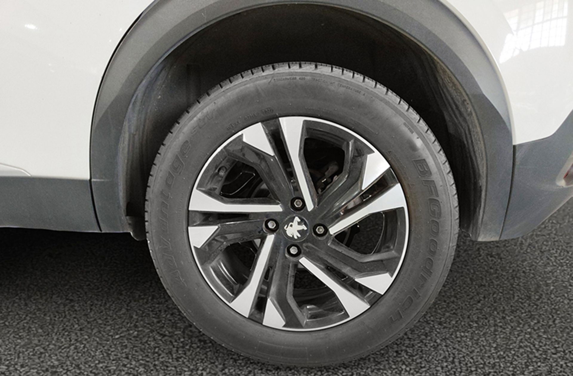 Peugeot 2008 PureTech 100 Allure - foto 33