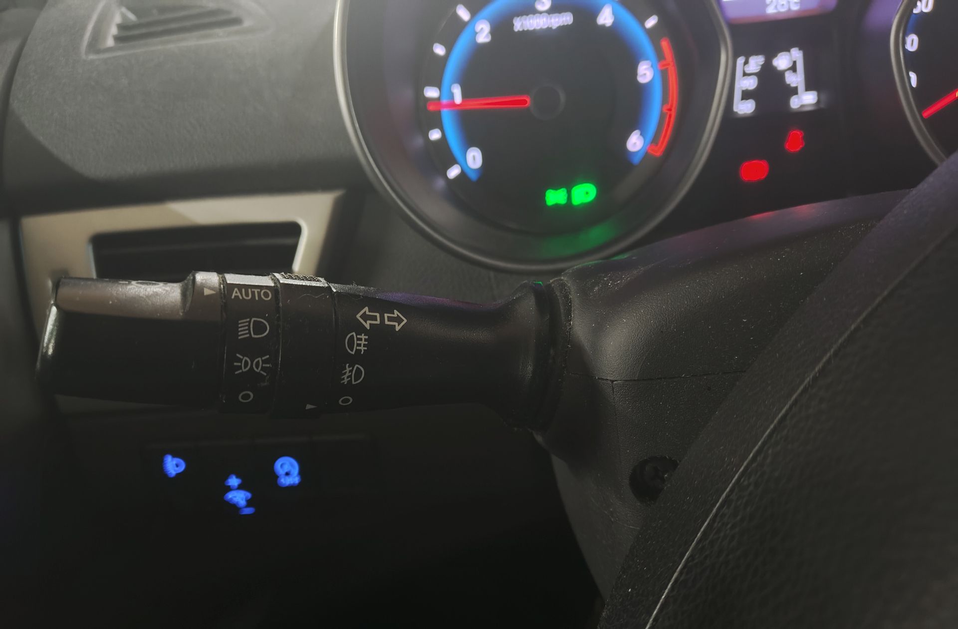 Hyundai i30 1.6 CRDi BlueDrive Tecno - foto 21