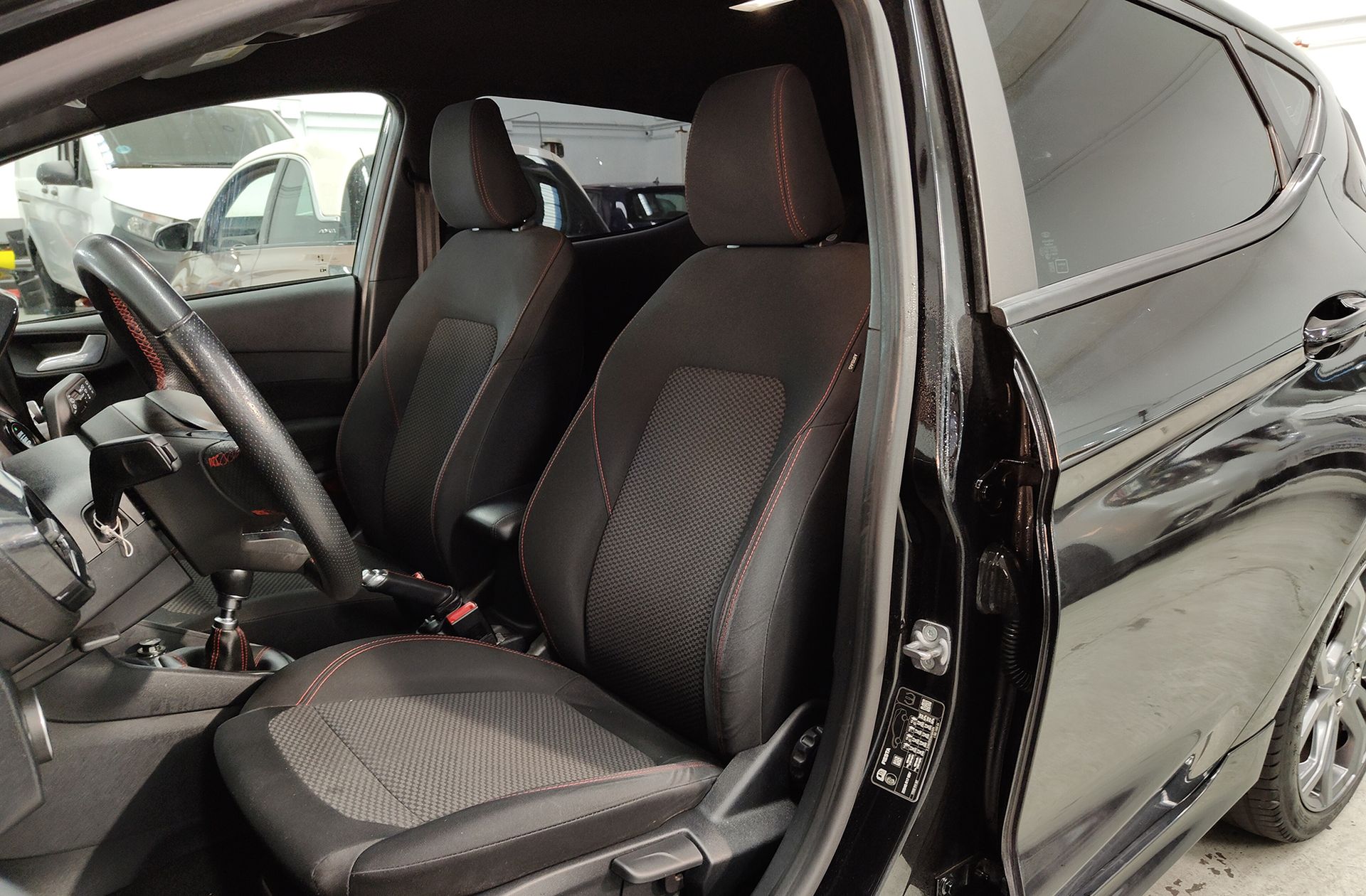Ford Fiesta 1.0 EcoBoost ST-Line - foto 10