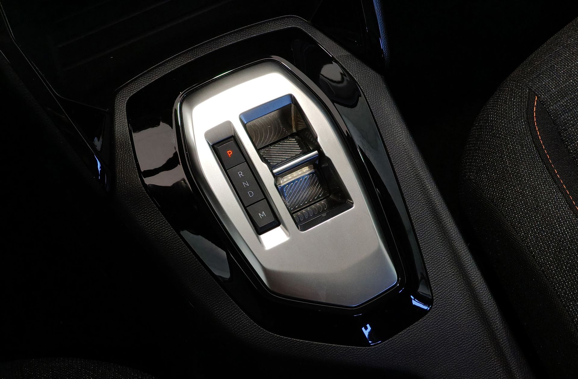 Peugeot 208 Style Hybrid 110 eDCS6 - foto 5