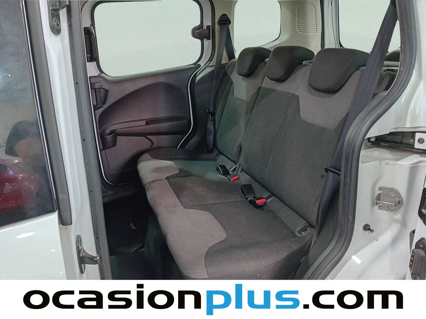 Foto asientos traseros Ford Tourneo Courier Ford Tourneo Courier 1.0 EcoBoost Ambiente (100 CV)