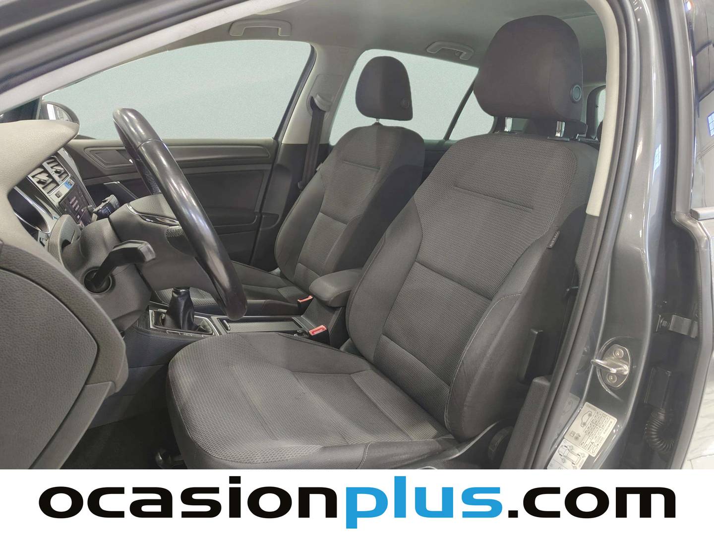 Foto asientos delanteros Volkswagen Golf Volkswagen Golf Advance 1.6 TDI (115 CV)