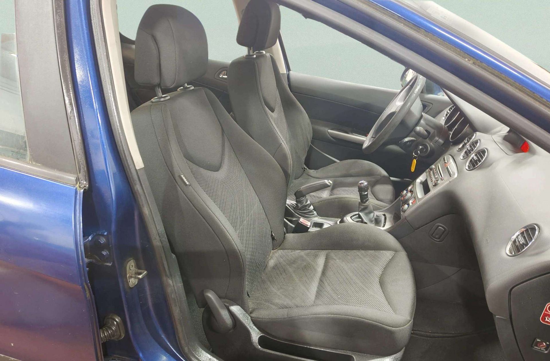 Peugeot 308 1.6 HDi Confort - foto 15