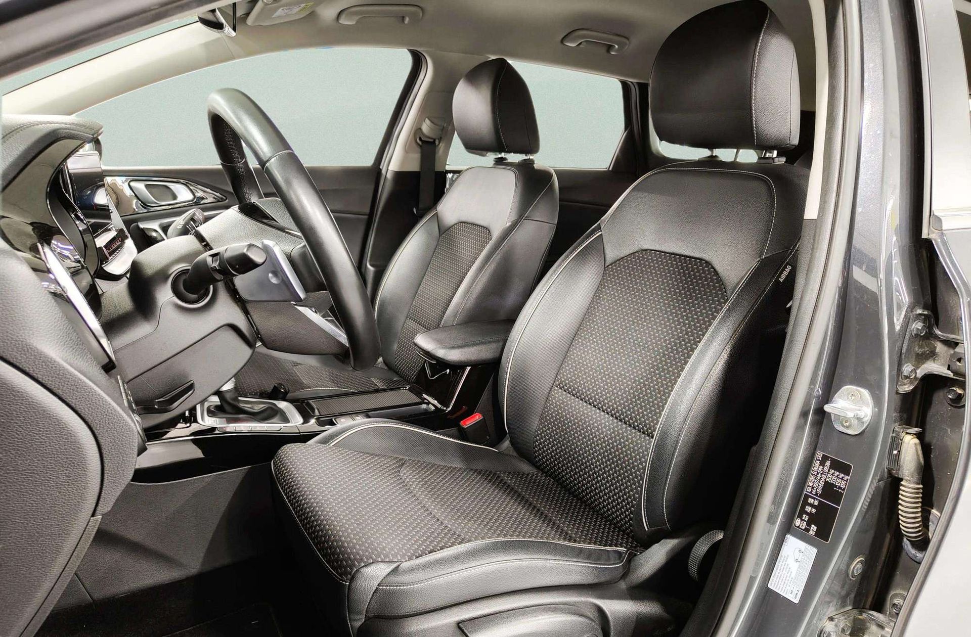 Kia Ceed 1.6 GDi PHEV E-Tech - foto 12