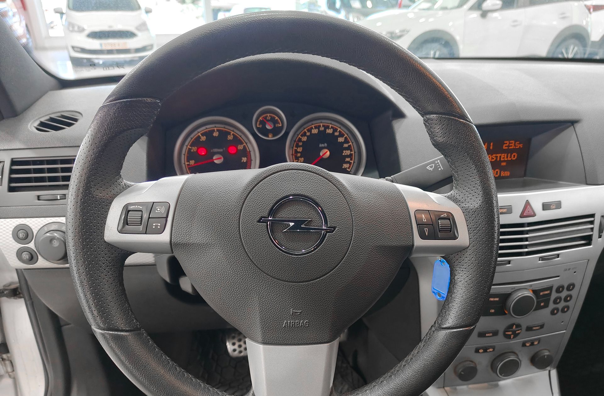 Opel Astra GTC 1.6 Sport - foto 19
