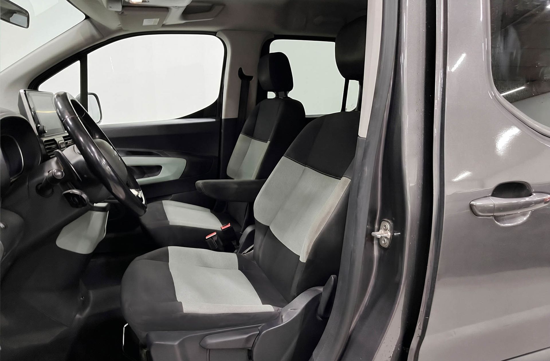 Citroën Berlingo BlueHDi 130 Talla XL Shine EAT8 7 plazas - foto 13