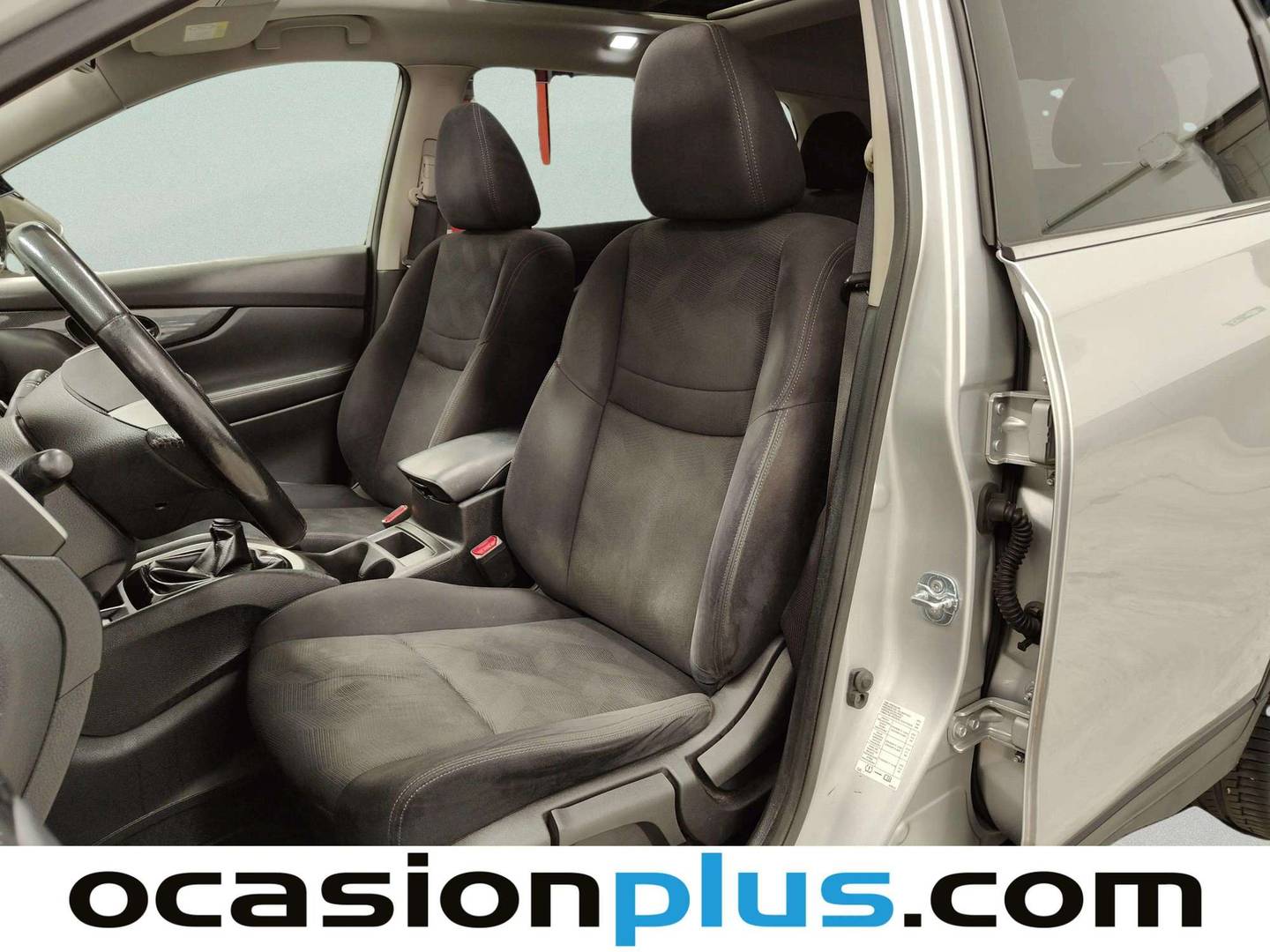 Foto asientos delanteros Nissan X-TRAIL Nissan X-Trail dCi 130 N-Connecta (130 CV) 7 Plazas