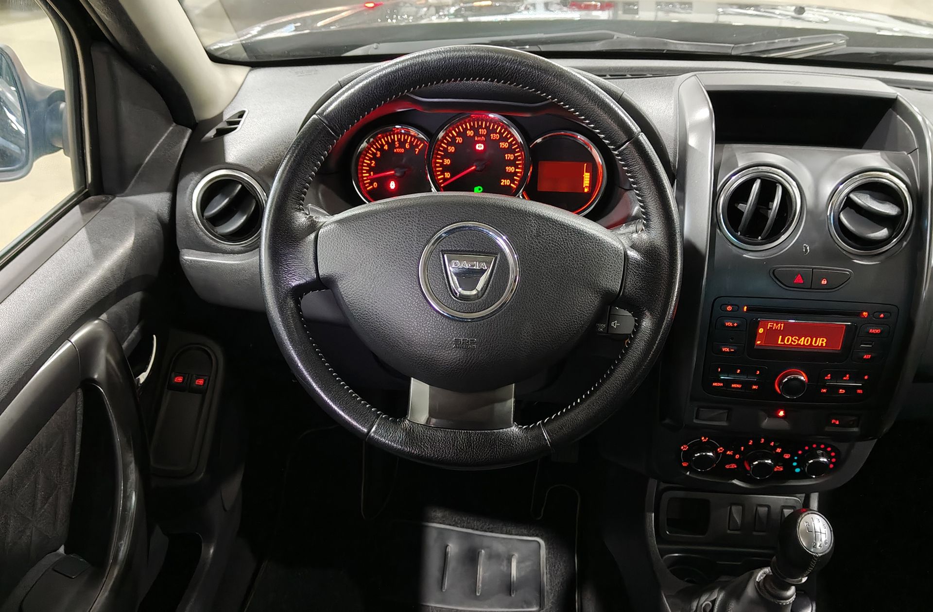 Dacia Duster Laureate TCe - foto 17