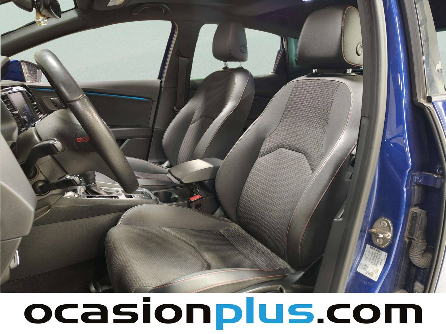 Foto asientos delanteros Seat León Seat León 1.5 TSI S&S FR Fast Edition Plus DSG (150 CV)