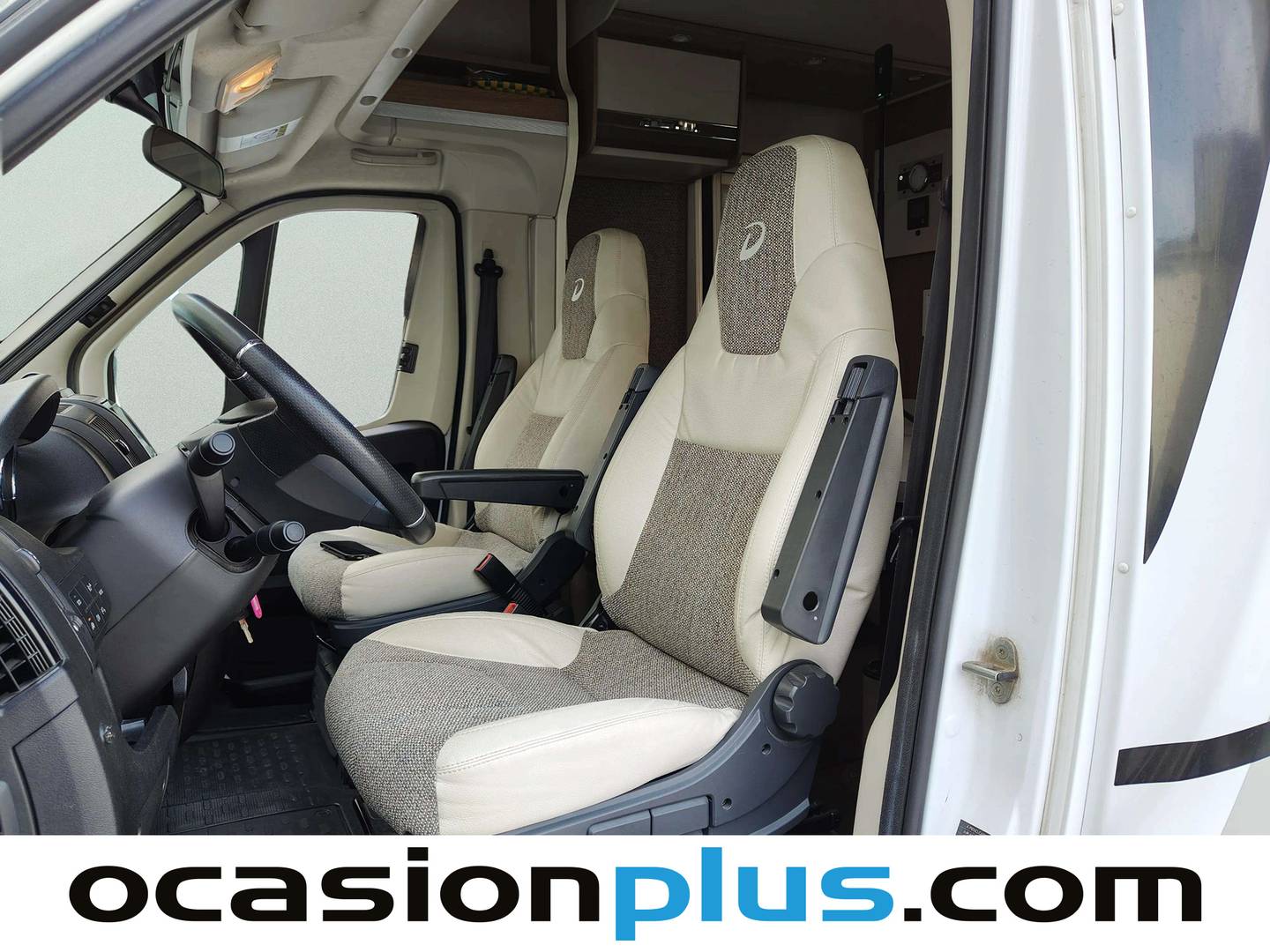 Foto asientos traseros Dethleffs Trend T Dethleffs Trend T T 7057 DBM (160 CV) 4 Plazas