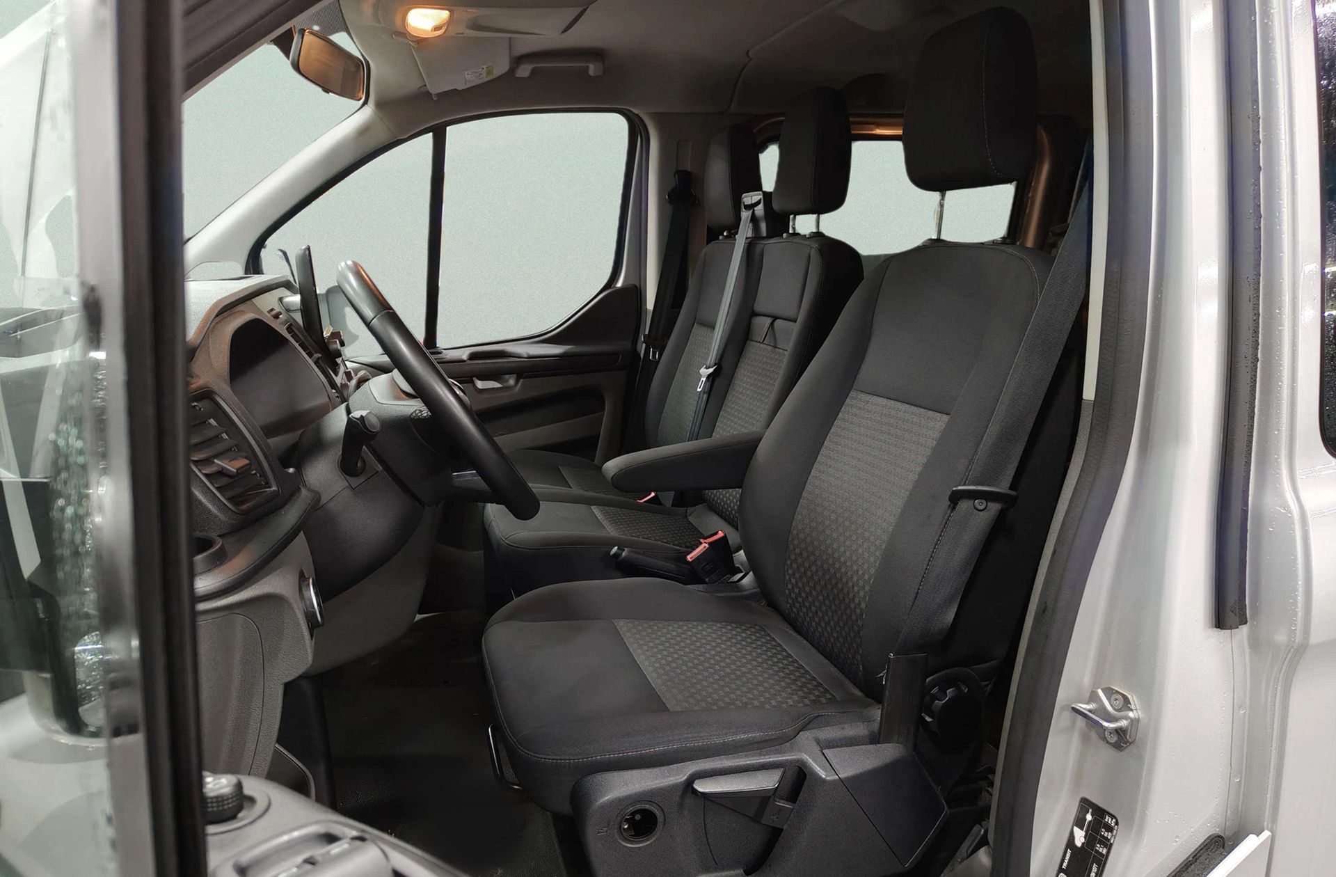 Ford Transit Custom Kombi 2.0 TDCi 320 L1 Trend - foto 11