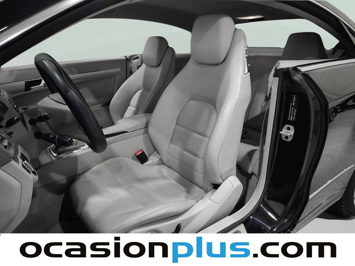 Foto asientos delanteros Mercedes Clase E Mercedes Clase E E 220 CDI Coupe BE Elegance (170 CV)