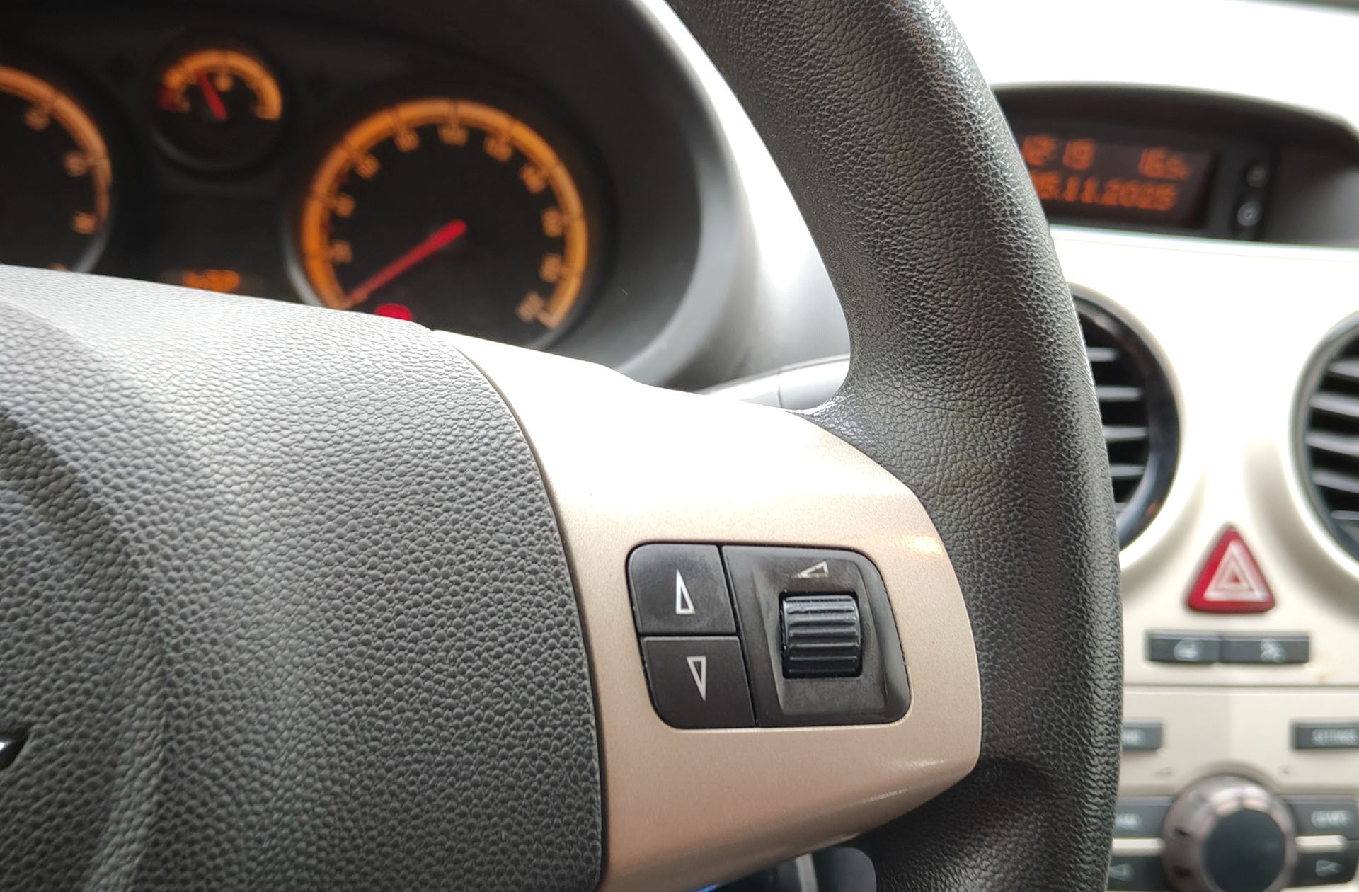 Opel Corsa 1.2 Essentia - foto 20
