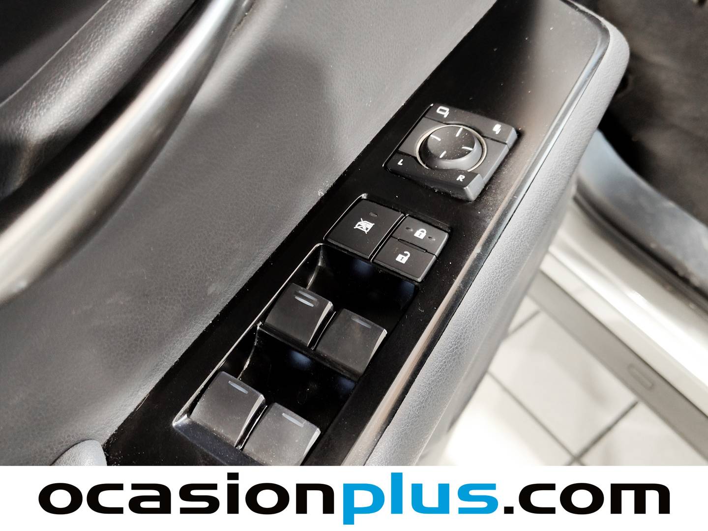 Foto Lexus UX Lexus UX 250h Business 2WD (184 CV)