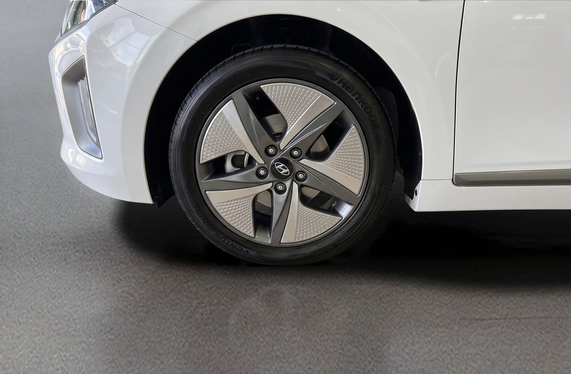 Hyundai Ioniq 1.6 GDI HEV Klass LE DT - foto 31