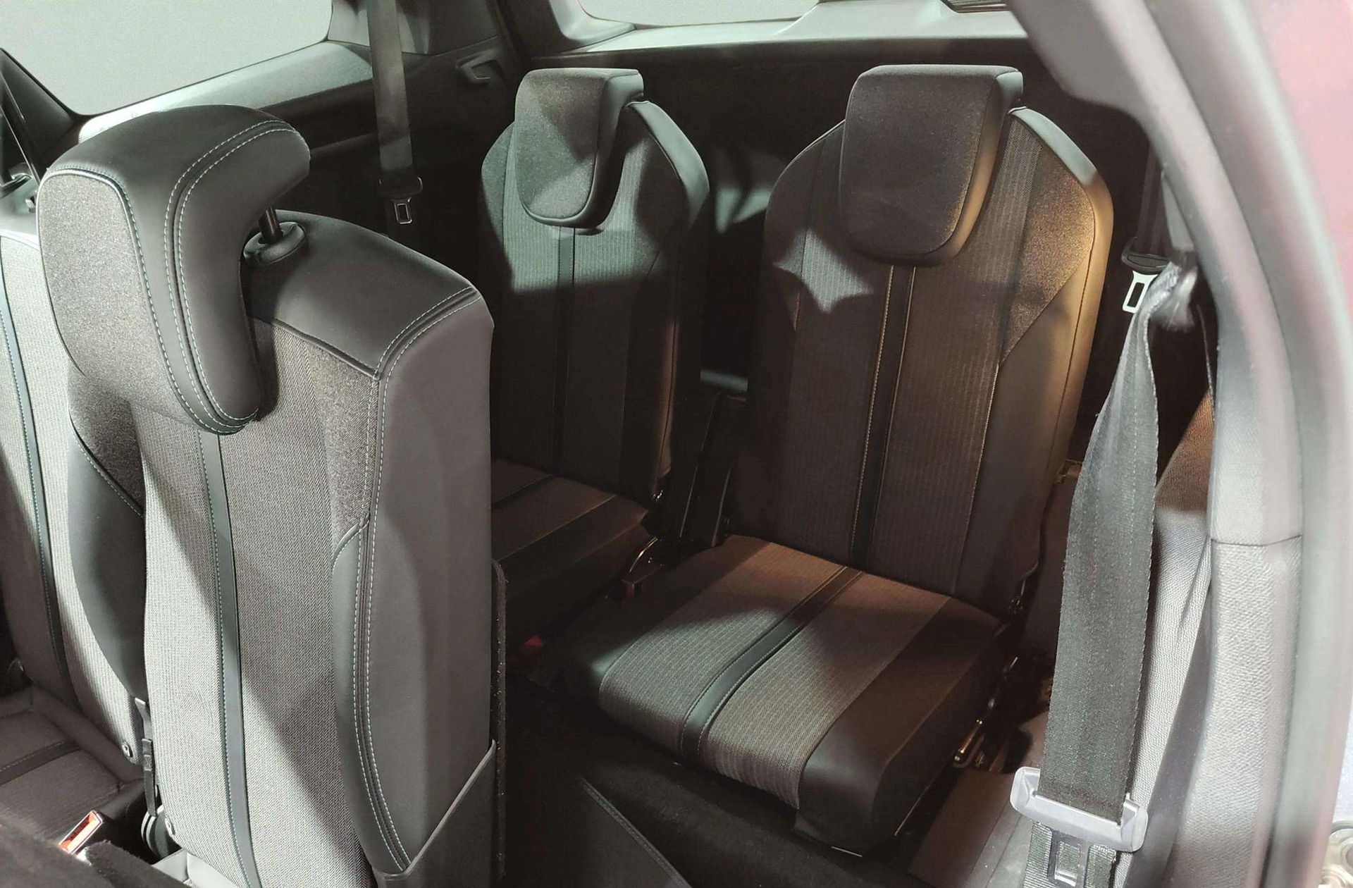 Peugeot 5008 PureTech 130 Allure Pack EAT8 7 plazas - foto 13