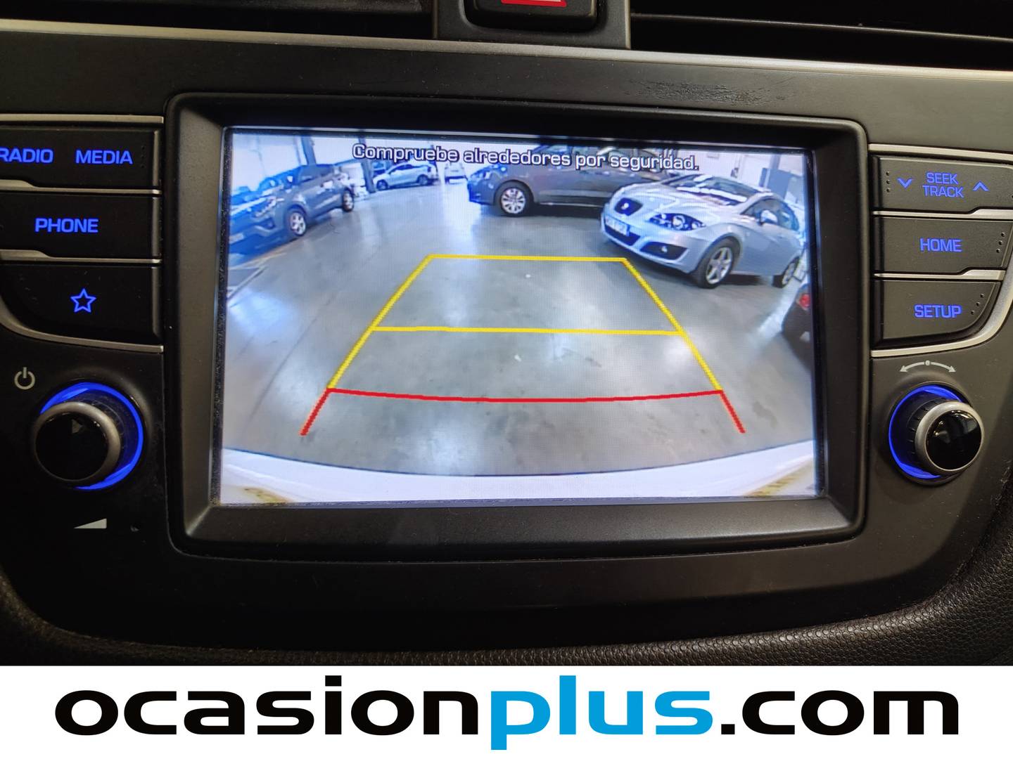 Equipamiento del Hyundai i20 Hyundai i20 1.2 MPI Essence LE (75 CV)