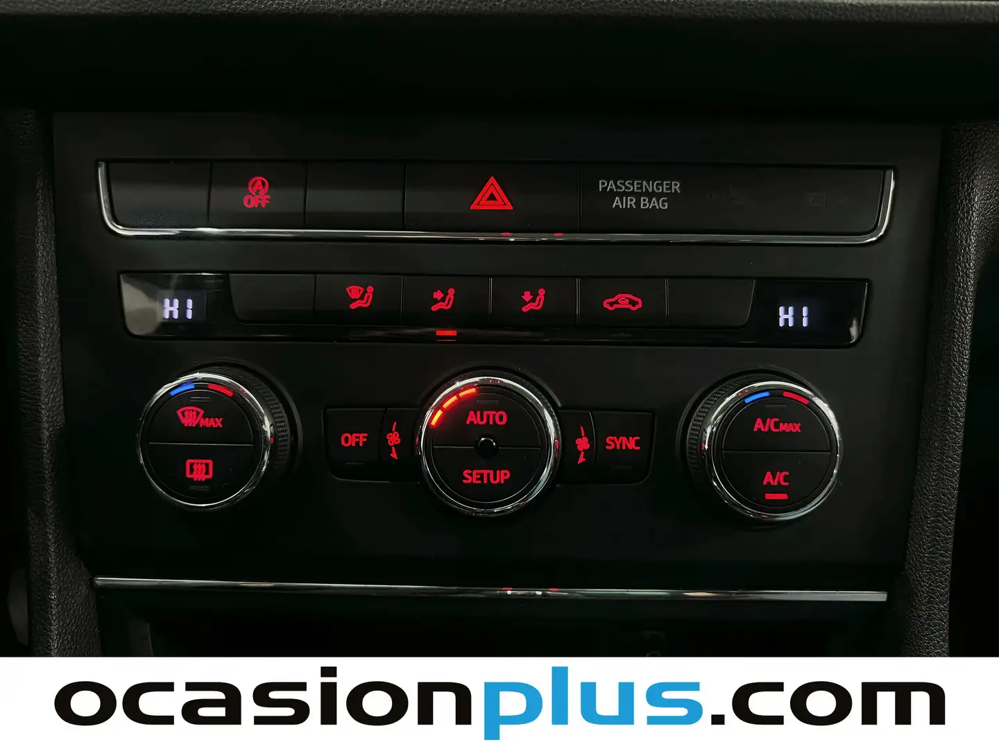 Foto Seat León SEAT León 1.6 TDI St&Sp Style Connect Plus DSG (110 CV)