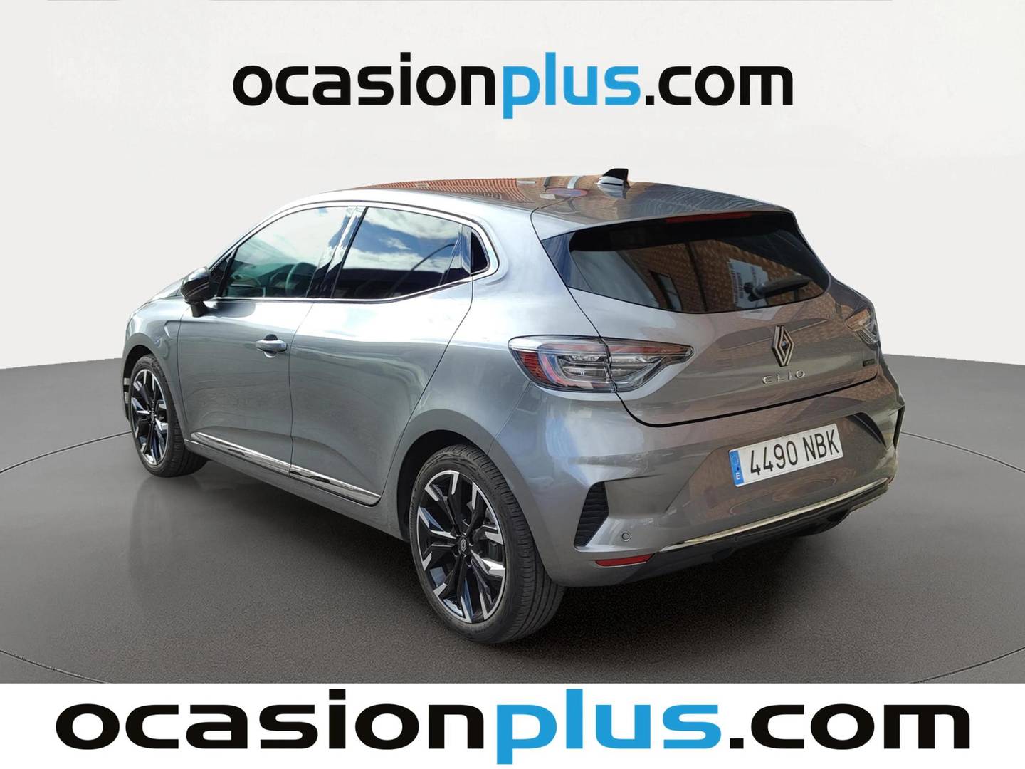 Foto trasera Renault Clio Renault Clio E-Tech full hybrid 145 Techno (143 CV) izquierda