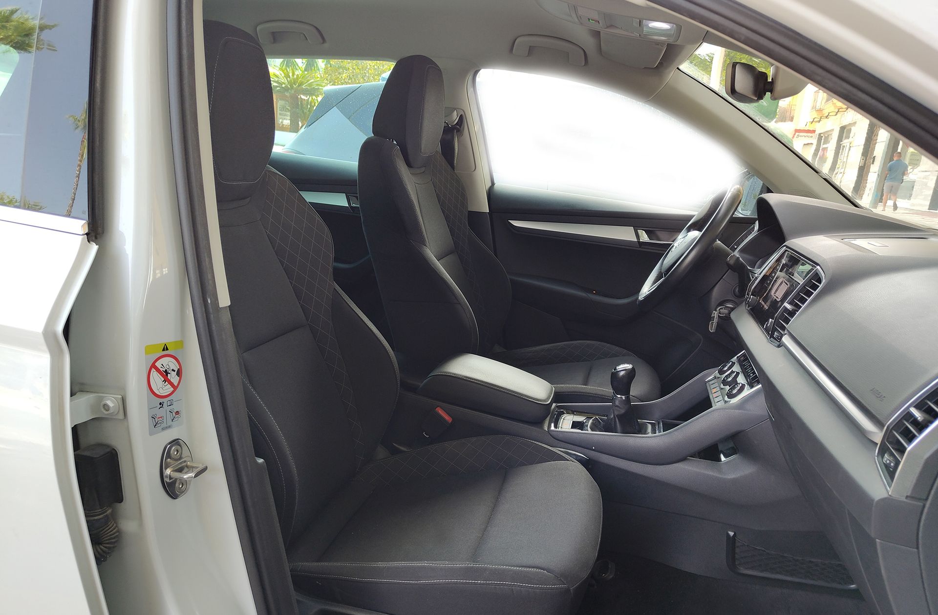 Škoda Karoq 1.6 TDI Ambition - foto 17