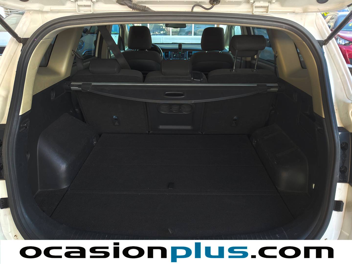 Foto asientos delanteros KIA Carens Kia Carens 1.6 GDi Drive (135 CV)