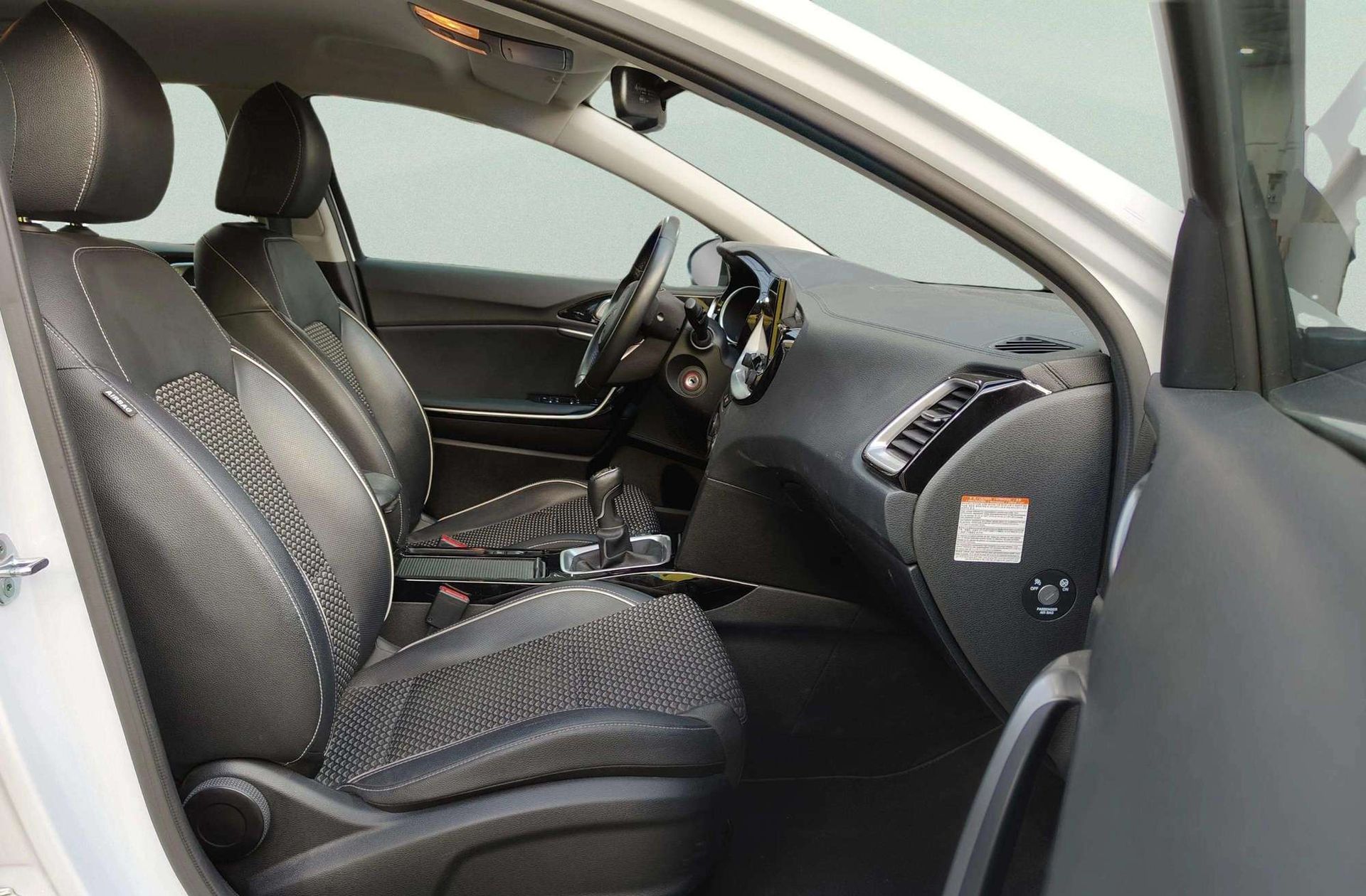 Kia XCeed 1.5 MHEV iMT Tech - foto 22