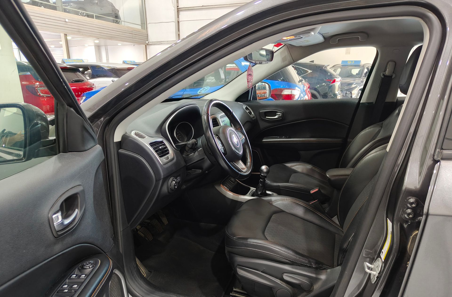 Jeep Compass 1.6 MultiJet Longitude 4x2 - foto 11