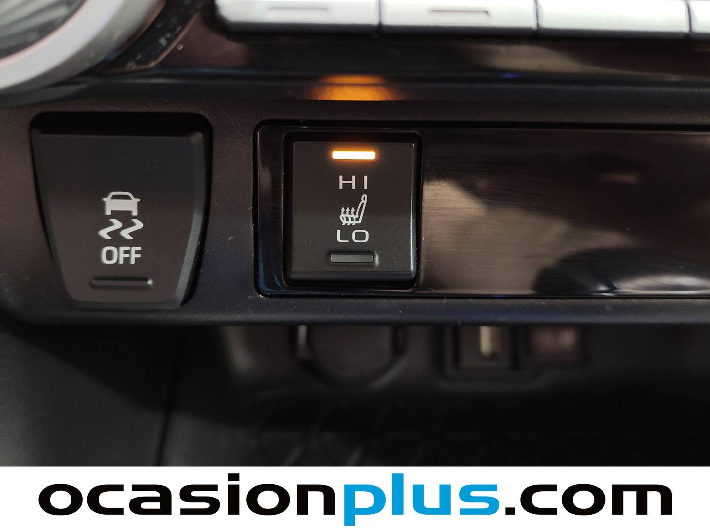Extras y acabados del Toyota Rav4 Toyota Rav4 220H Business (218 CV)