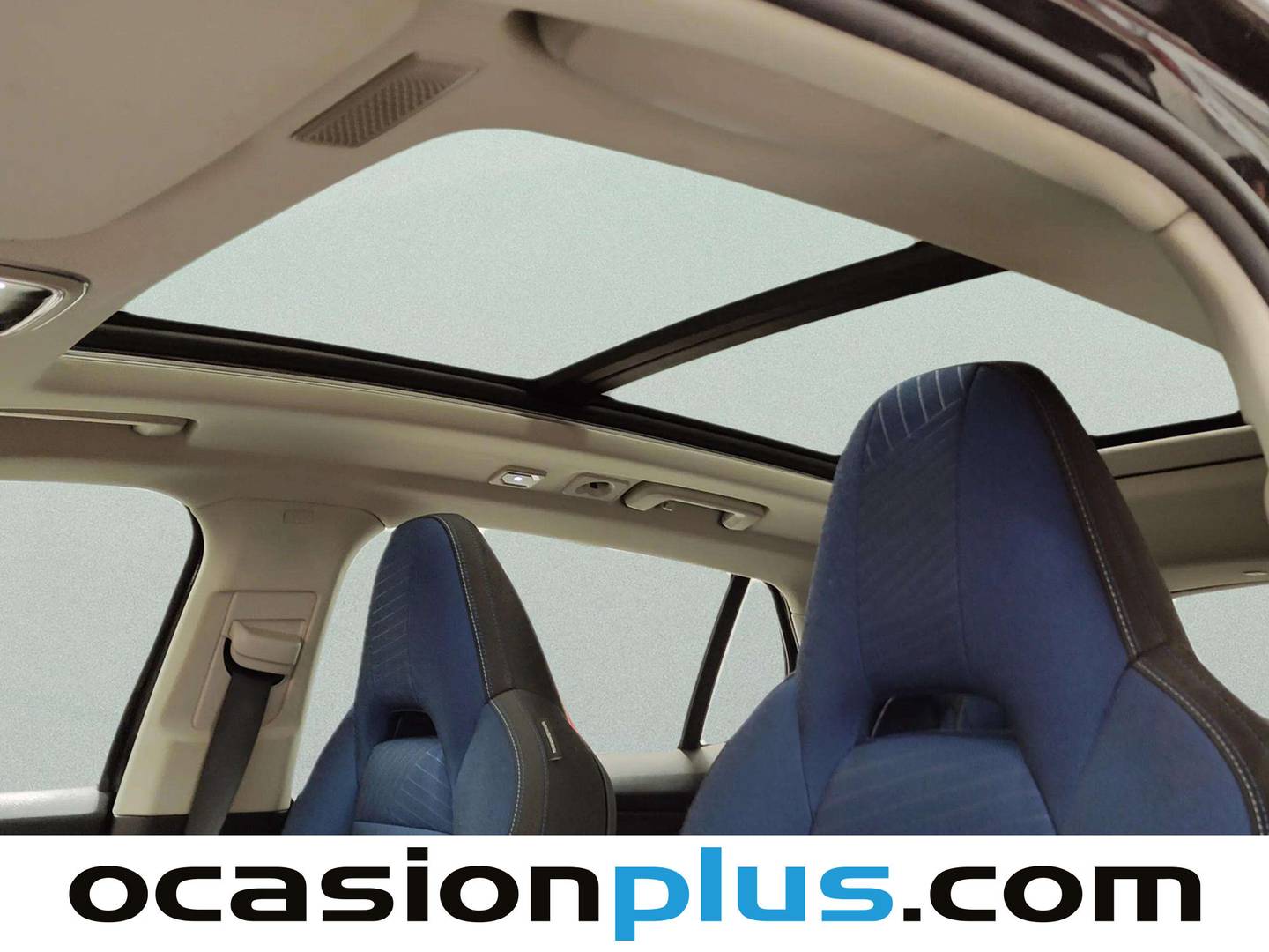 Extras y acabados del Lynk & Co 01 Lynk & Co 01 1.5 HEV  (197 CV)