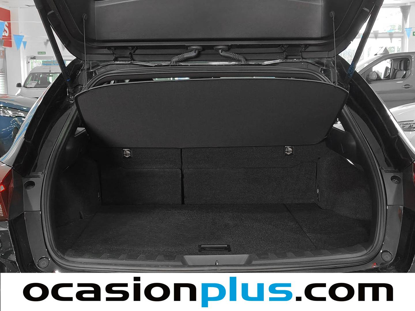 Fotos maletero Lexus UX Lexus UX 250h Business City (184 CV)