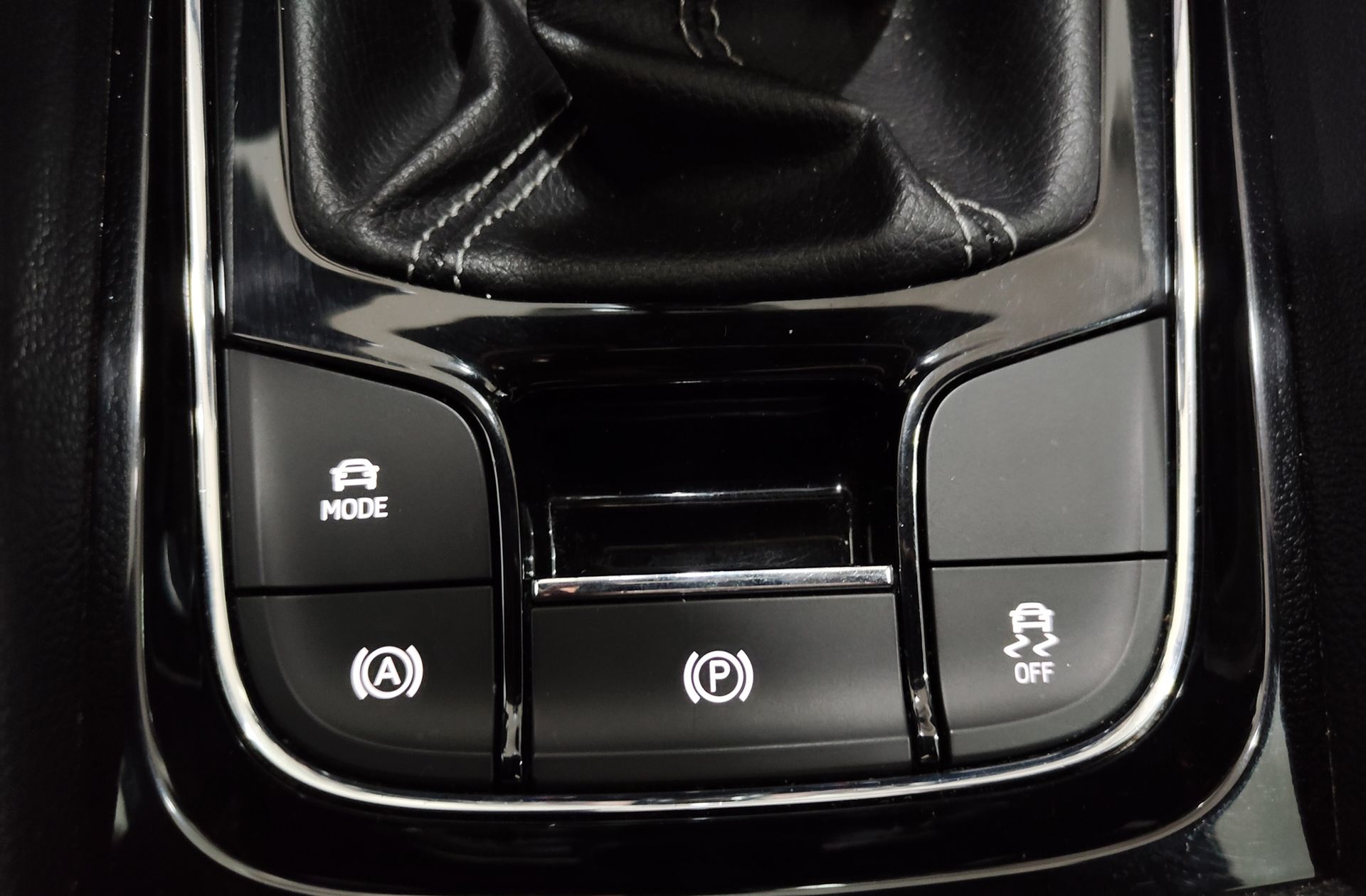 Škoda Karoq 1.5 TSI Sportline - foto 35