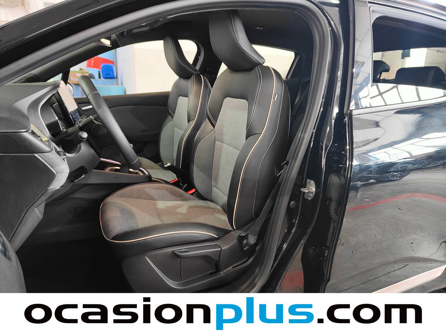 Foto asientos delanteros Renault Clio Renault Clio Techno TCe (90 CV)