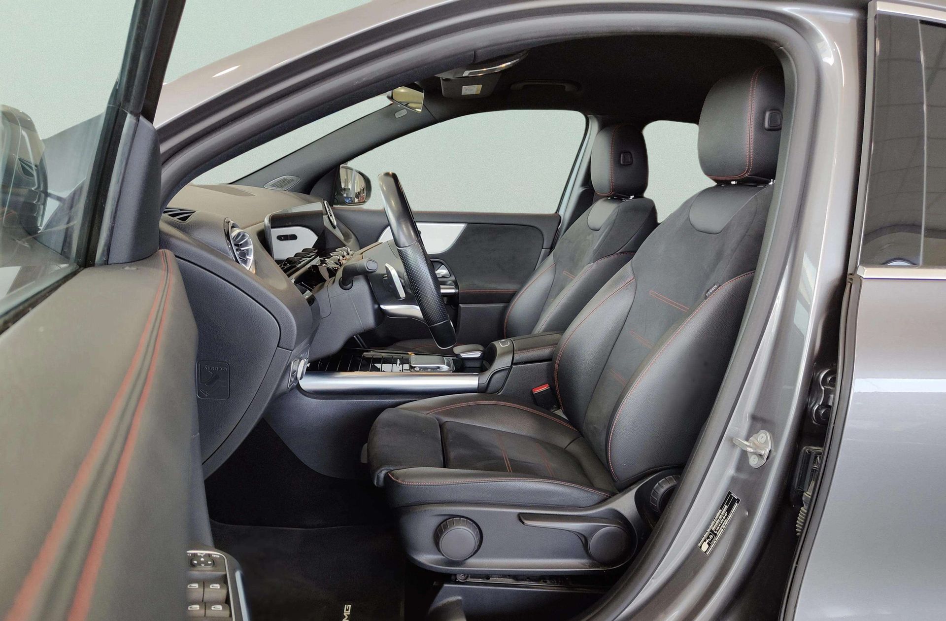 Mercedes-Benz GLA 200 Pack AMG - foto 13