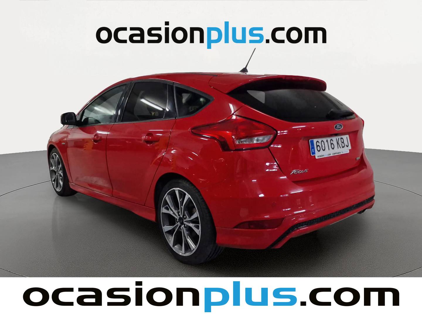 Foto trasera Ford Focus Ford Focus 1.5 Ecoboost S&S ST-Line (182 CV) izquierda