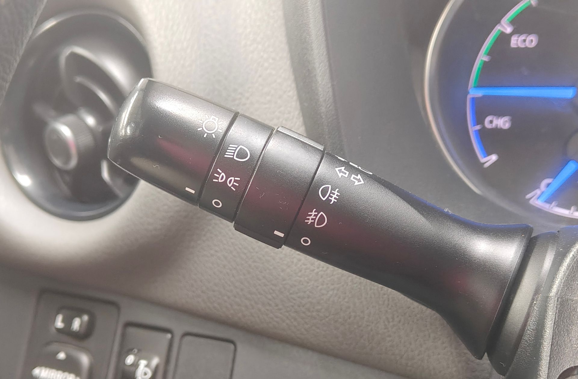 Toyota Yaris 1.5 Hybrid Active - foto 24