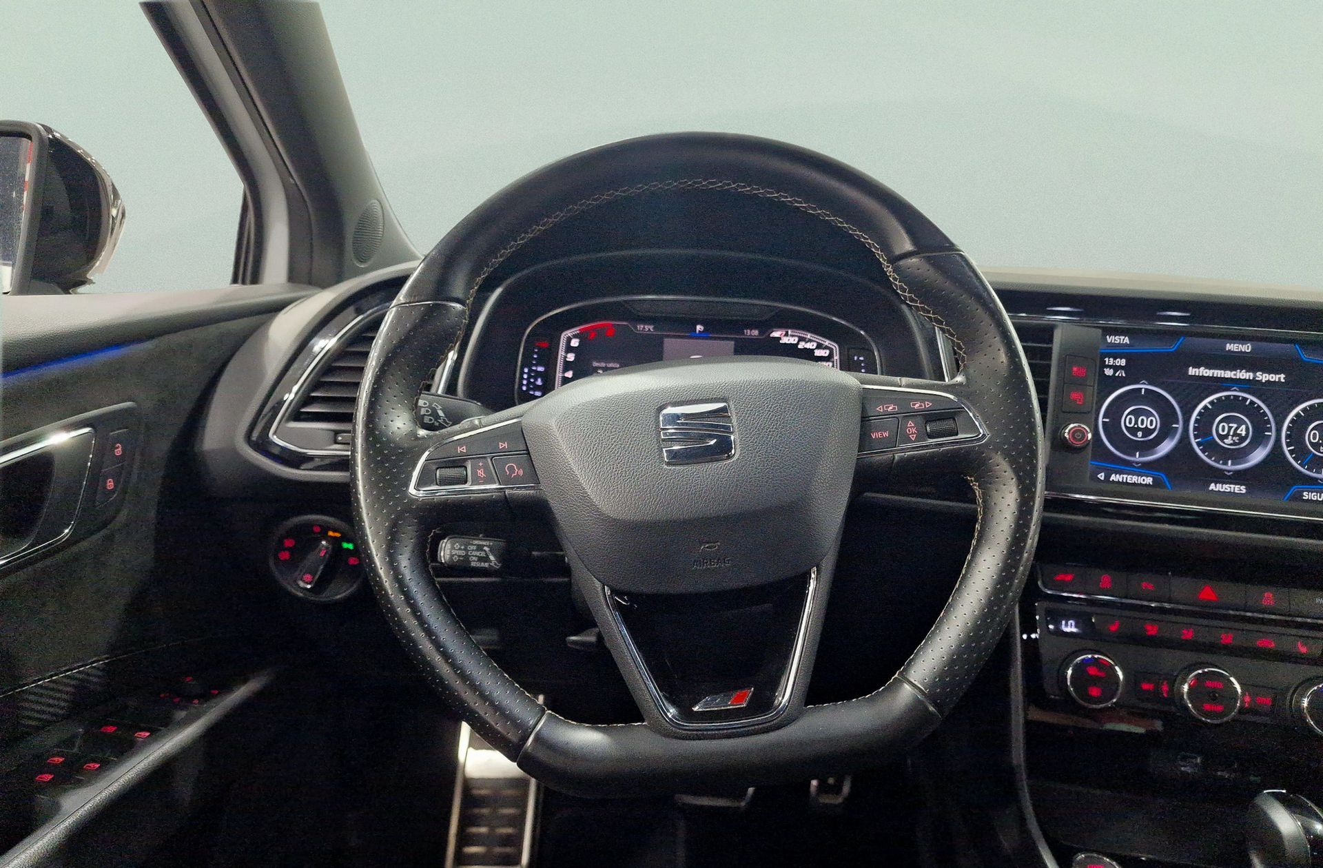 SEAT León 2.0 TSI Cupra DSG - foto 24