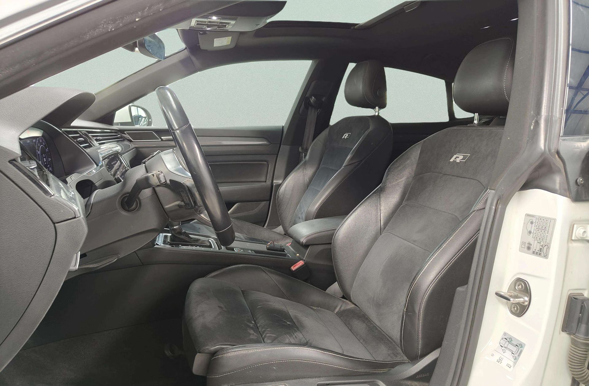 Volkswagen Arteon R-Line 2.0 TDI DSG - foto 12