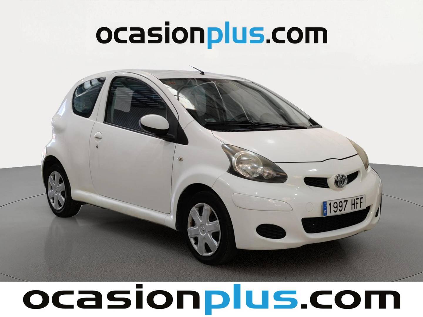 Foto delantera Toyota Aygo Toyota Aygo 1.0 VVT-i Connect (68 CV) derecha