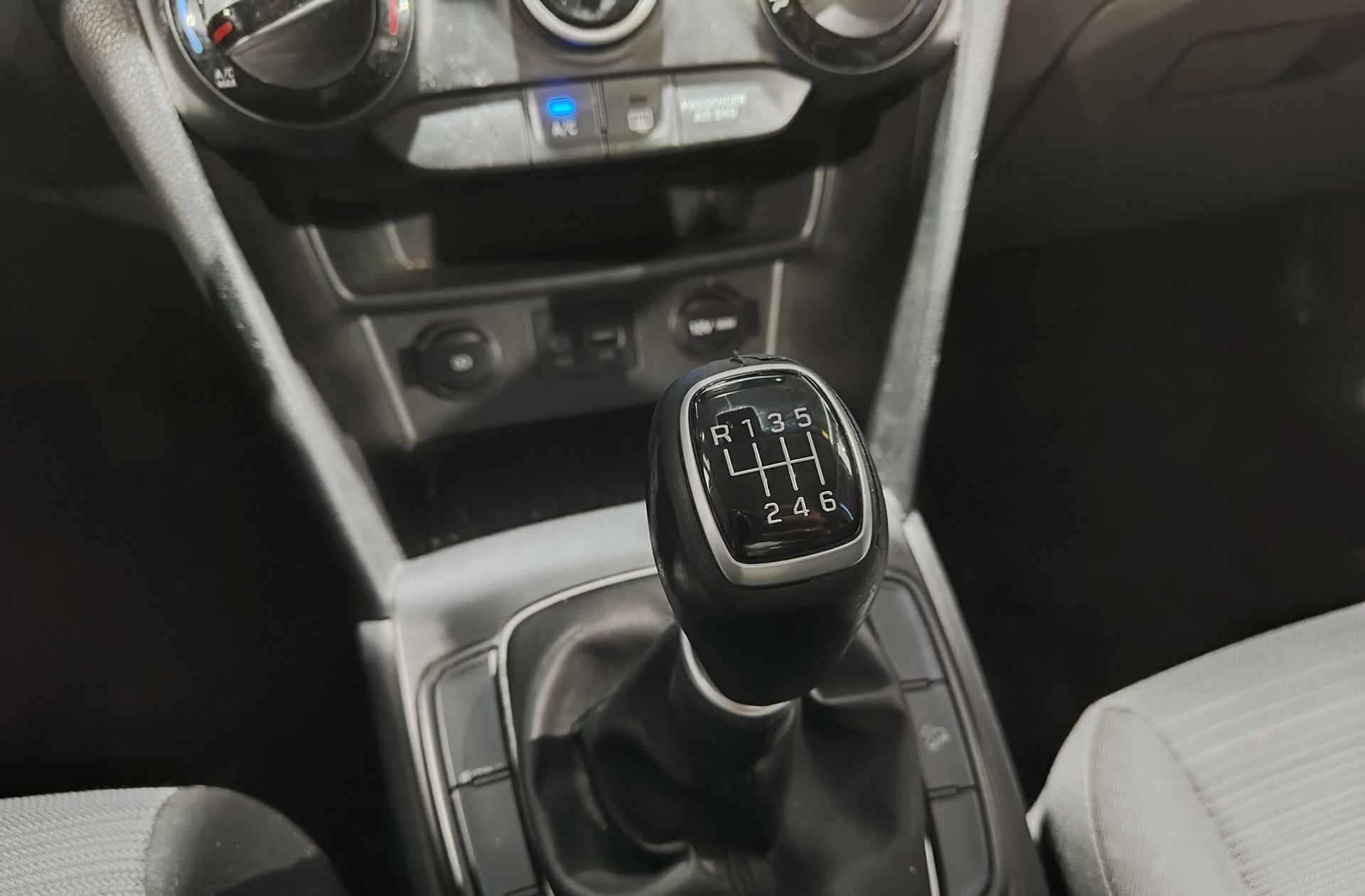 Hyundai Kona 1.0 T-GDi Essence 4x2 - foto 5